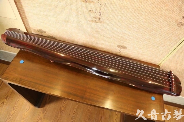 阿克苏地区●久音古琴  ●今日推荐  20230516【收藏级断纹蕉叶】